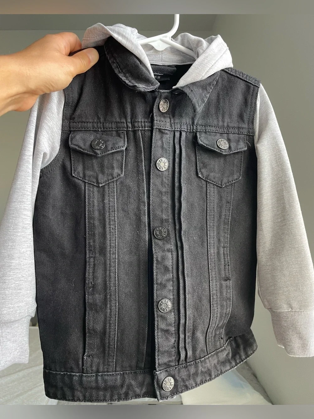 NEW Little Bipsy Kids Hooded Black Denim Jacket With Gray Sleeves Snaps Sz 2T-3T